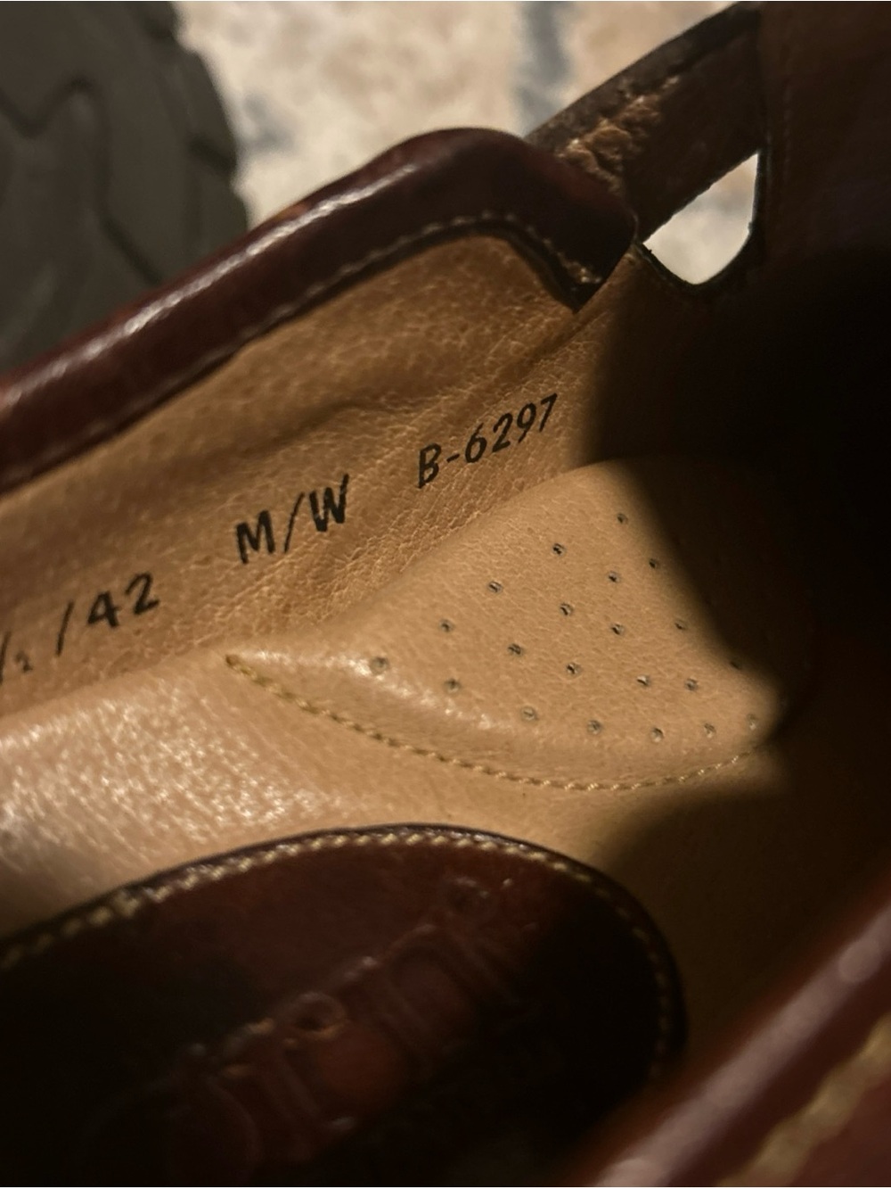 Born Women’s 8.5 Brown Leather Slip-On Casual Shoes - Picture 6 of 7